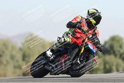 media/Dec-01-2025-Moto Forza (Mon) [[2daa91e15f]]/2-Intermediate Group/Session 2 Turn 9 Entry/